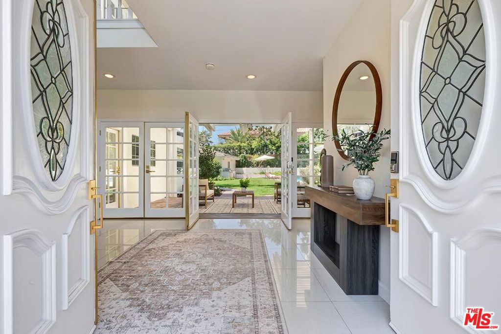 2261 Bagley Avenue, Los Angeles CA, 9003463636559929219122