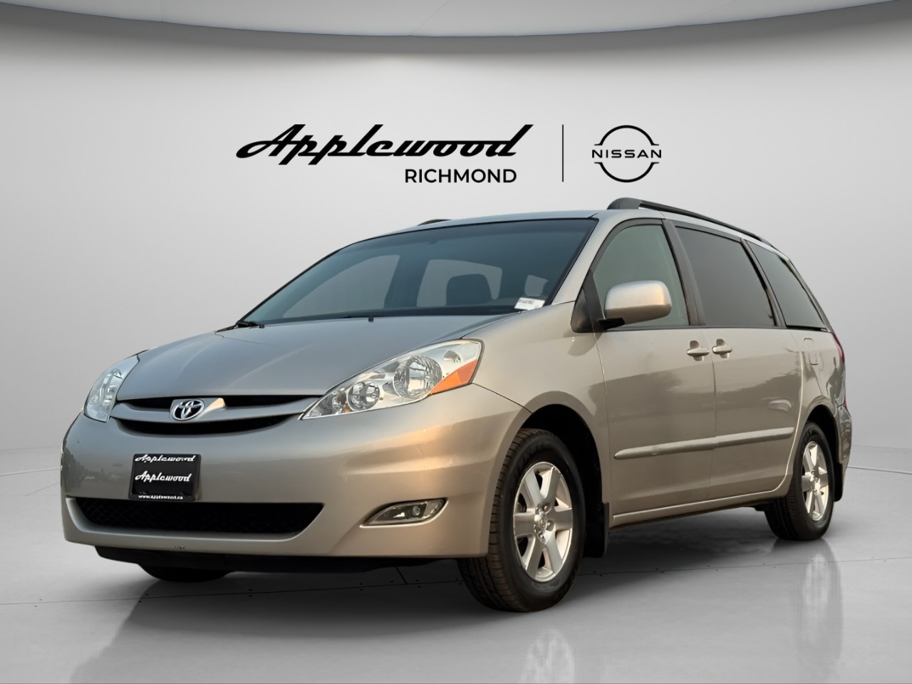2007 Toyota® Sienna LE 7-Pasajeros FWD • 144,172 kilómetros
