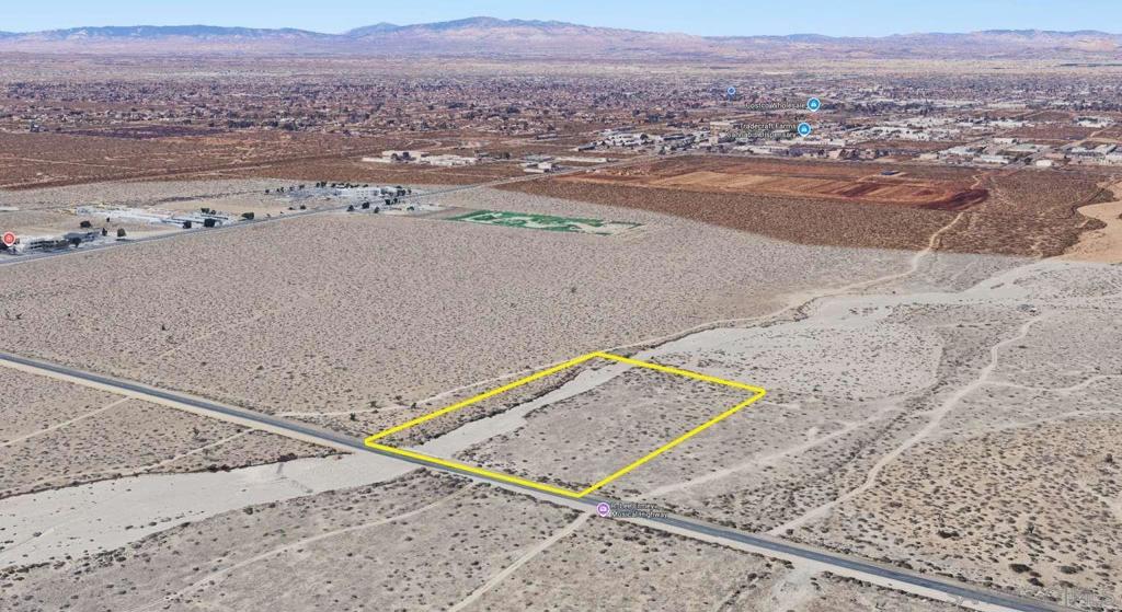 0 W AVE N Palmdale CA, 9355064576744119938122