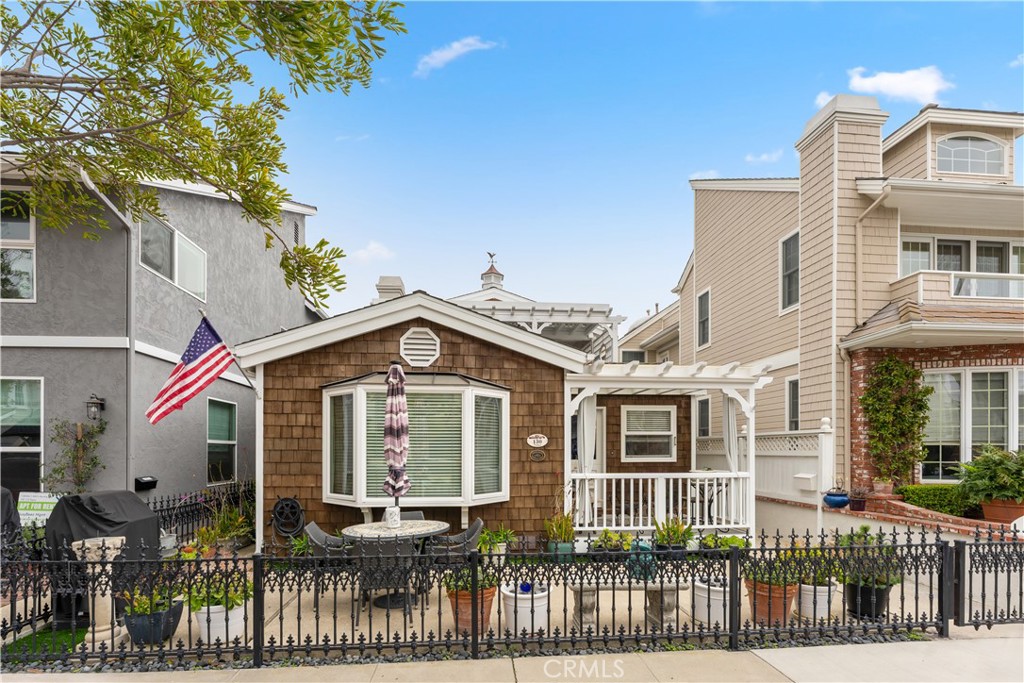 $4,150/month 130 Topaz 1/2 Newport Beach CA, 9266264067730567938120