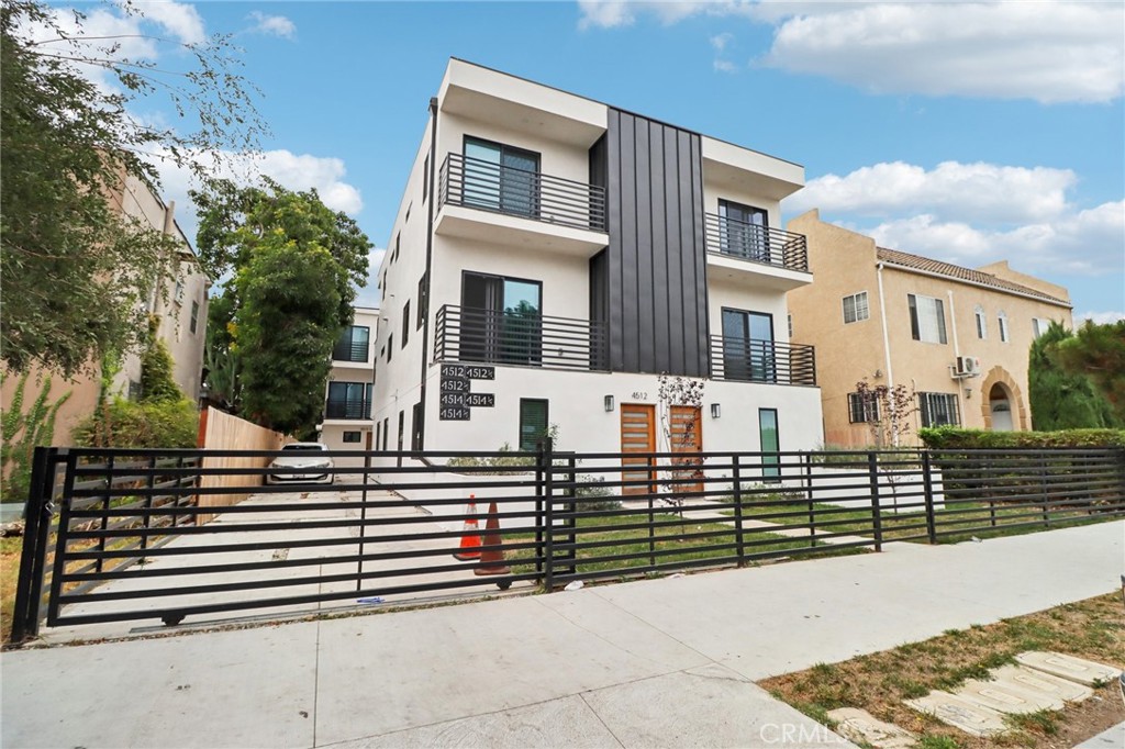 4514 St Elmo Drive, Los Angeles CA, 90019