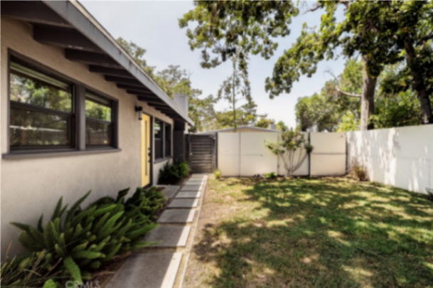 324 Chestnut Avenue, Los Angeles CA, 9004263588765707139120