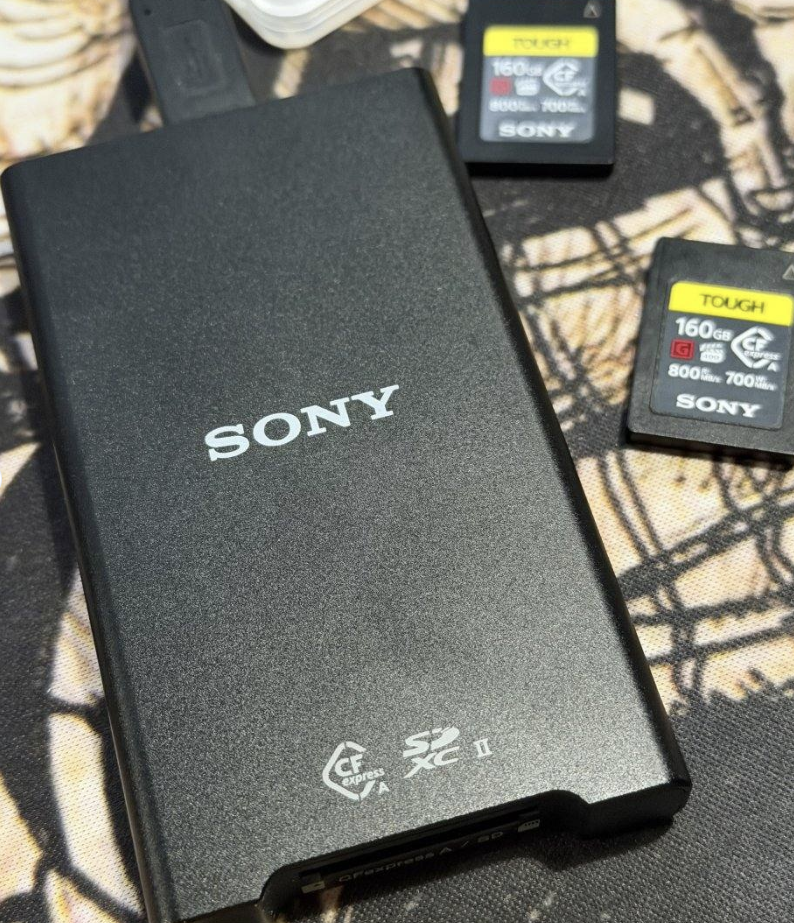 Tarjeta de memoria Sony de 160 GB, tipo A, resistente, x2, con lector de tarjetas