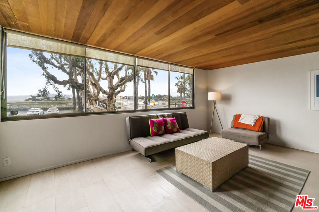 6209 Pacific Avenue 102 Playa Del Rey CA, 9029364123478934785121