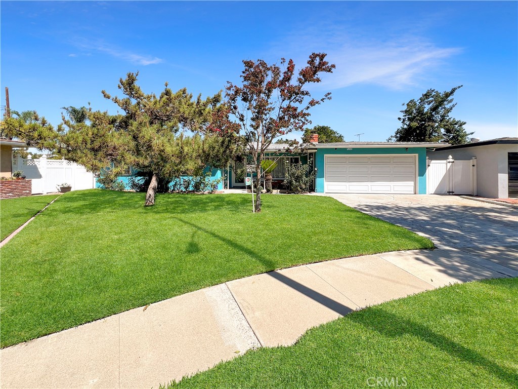 157 Pacific Street, Tustin CA, 9278063844879042049120