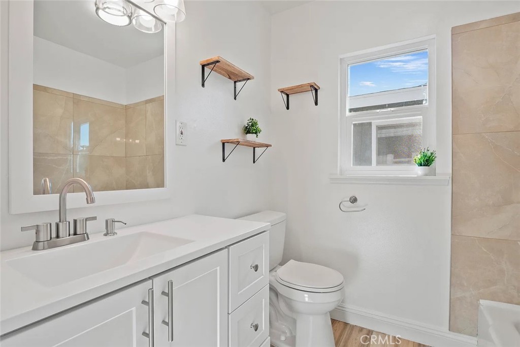 1326 W Ave H10 Lancaster CA, 9353463710380986241122