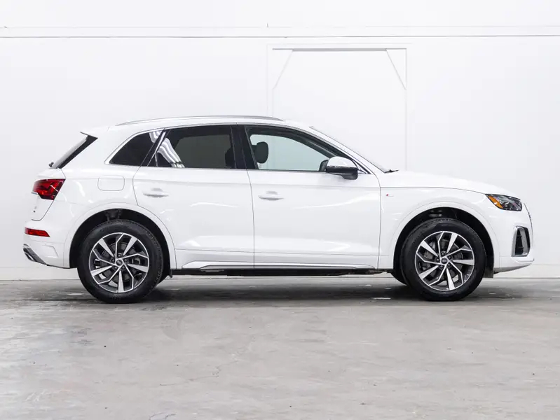 2023 Audi Q564743199720323121
