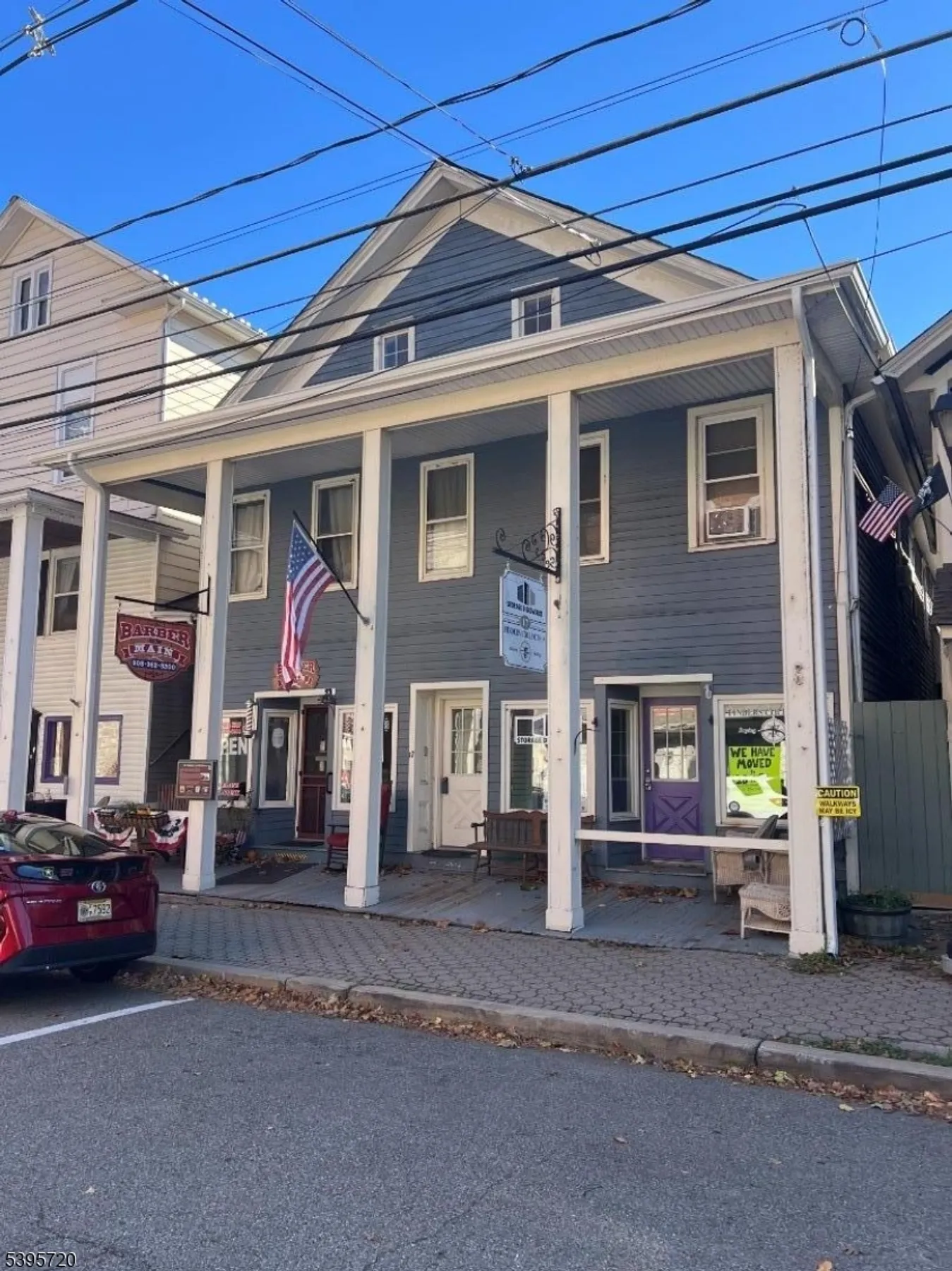 17 Main St