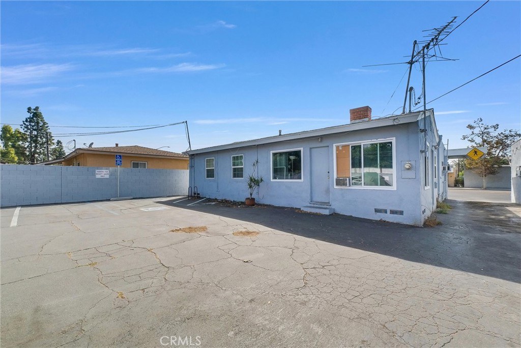 1823 W 17th, Santa Ana CA, 9270664077354855682122