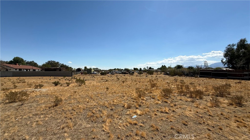 112 E/Cor Avenue Sun Village CA, 9354364131051916289121