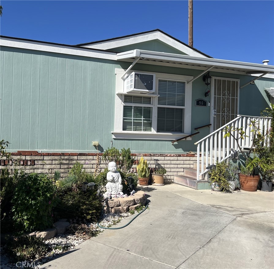 432 HARBOR 69 Santa Ana CA, 9270464135921315073120