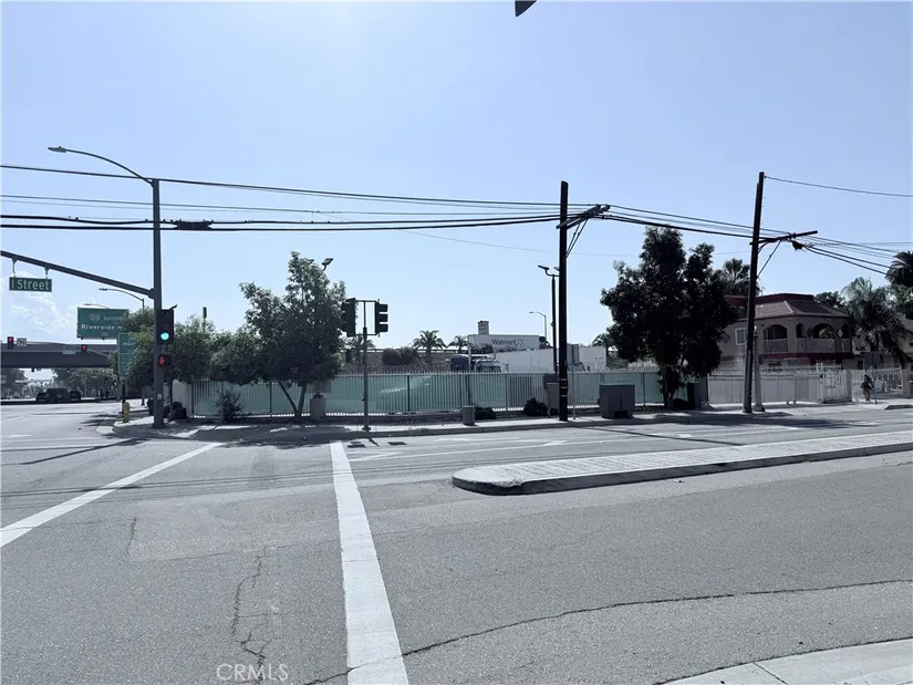 895 W 2nd Street, San Bernardino, CA