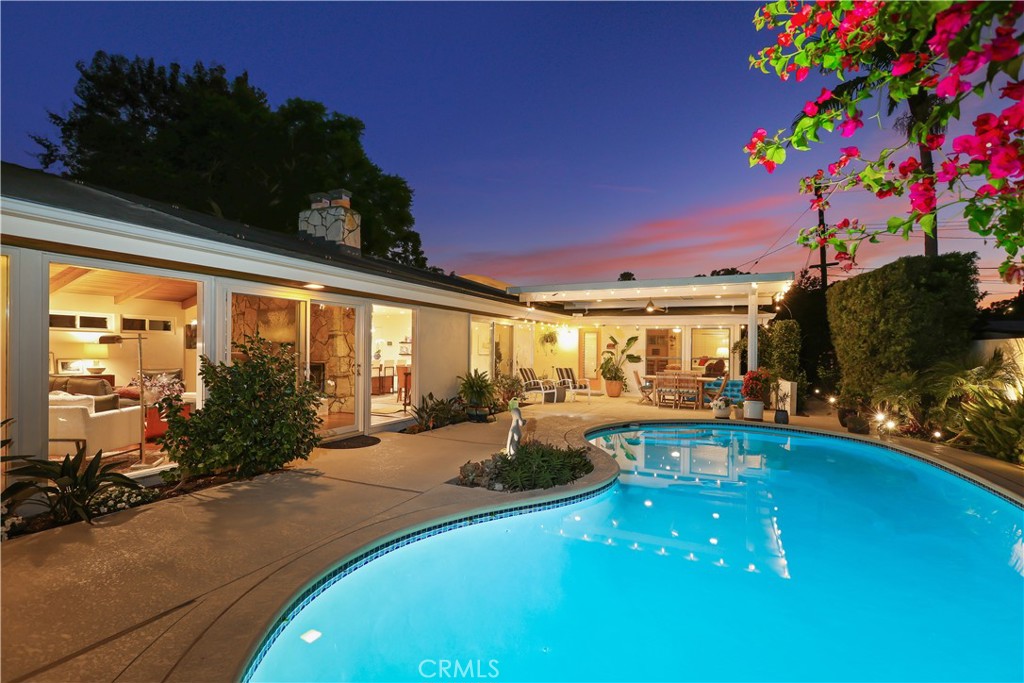 1155 W Park Lane, Santa Ana CA, 9270663680359893249120