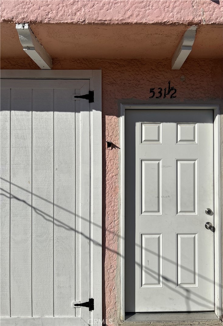$2,495/month 531 W 56TH Street 1/2 Los Angeles CA, 9003764134289007362120