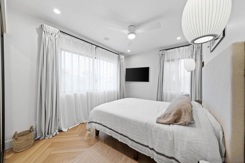 7374 Bishops Ln La Jolla CA, 9203763704410355969122