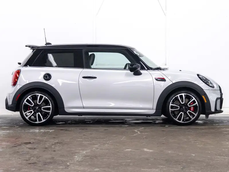 2023 MINI 3 Door64224214719874122