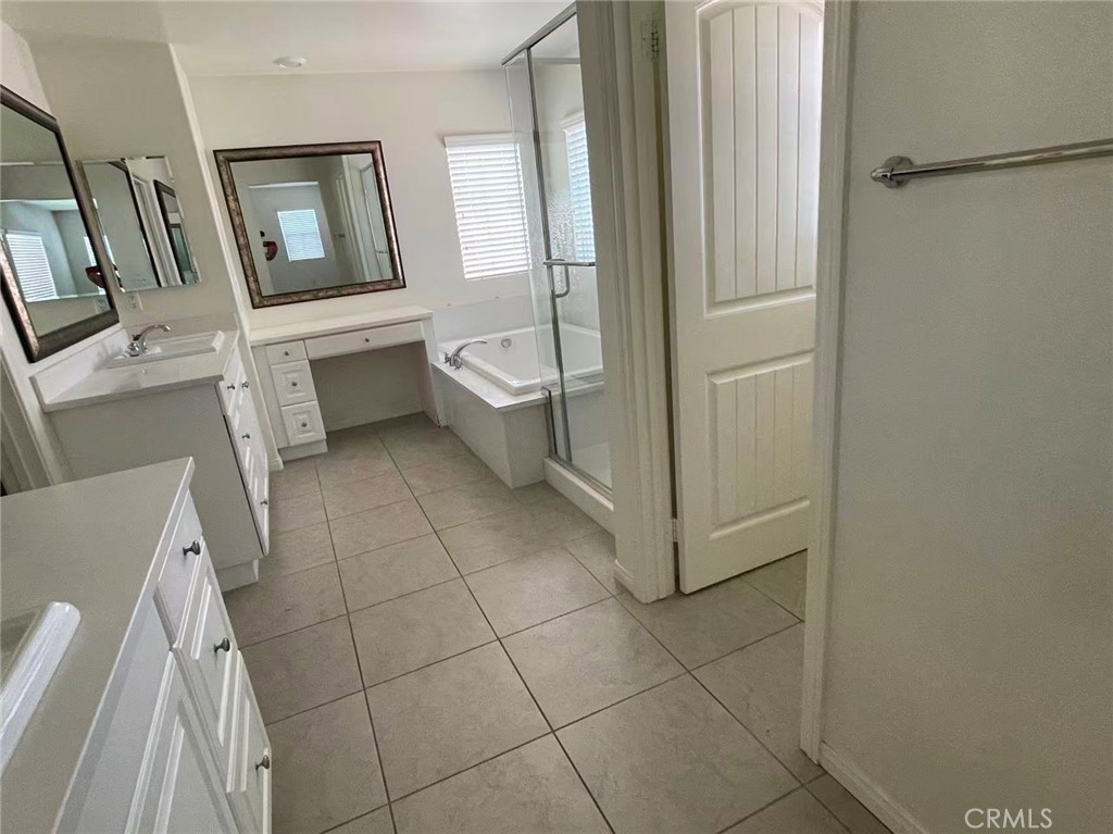 3075 E Hopkins Street Ontario CA, 9176163625881868035122