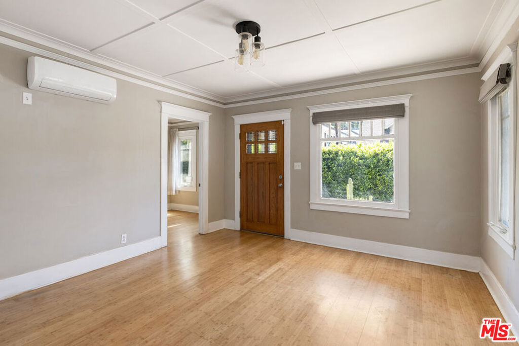 1327 Portia Street Los Angeles CA, 9002663634918552579122
