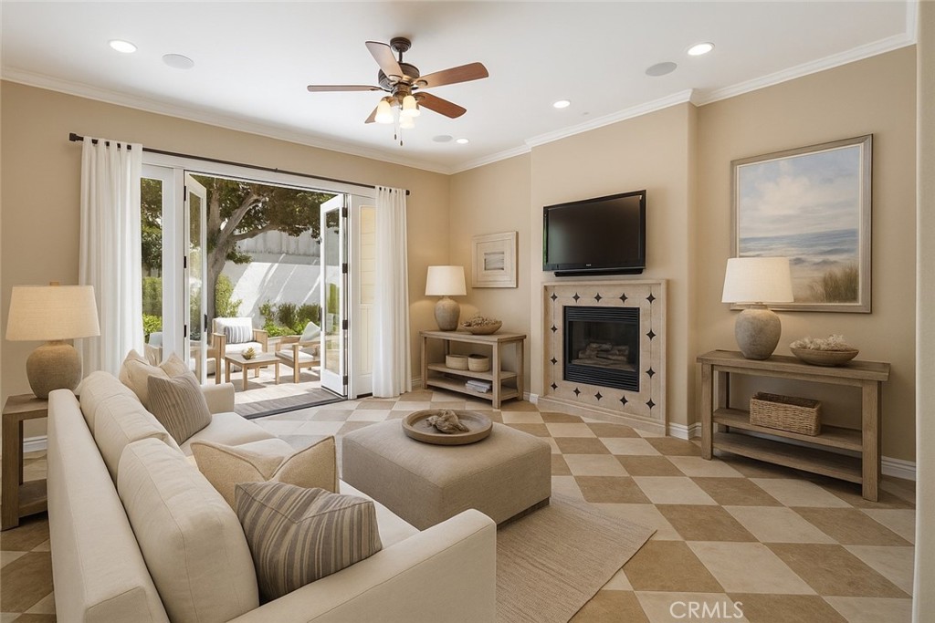 431 Iris Avenue Corona Del Mar CA, 9262564122971225859121