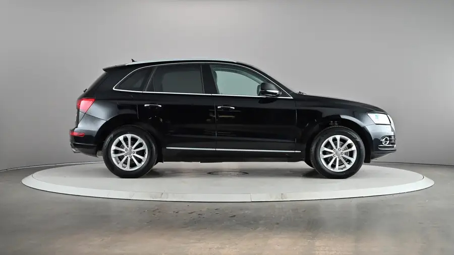 2017 Audi Q564167934710657123