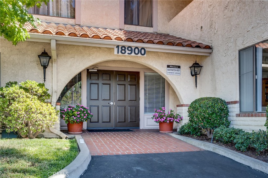18900 Delaware Street 220, Huntington Beach CA, 9264863701701760259120