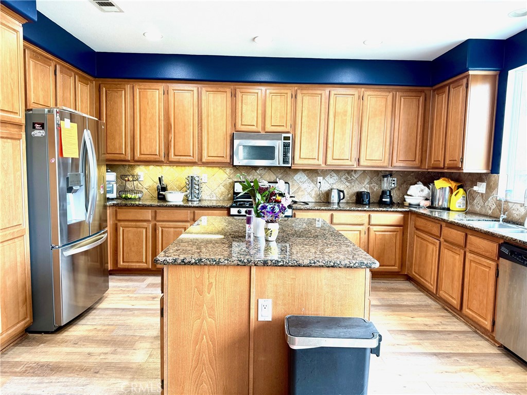 1549 Coldridge Circle, San Jacinto CA, 9258363821736835457122