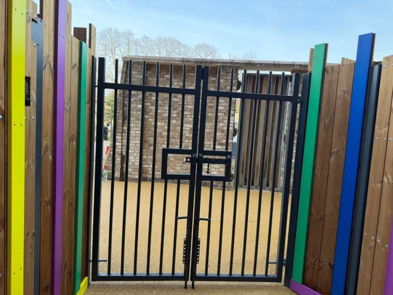 Outerworks Fencing — Ruislip, Uxbridge, Watford, Slough, Wycombe, Wembley, Acton