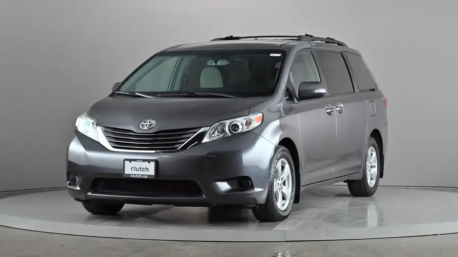 2017 Toyota Sienna64387993709185123