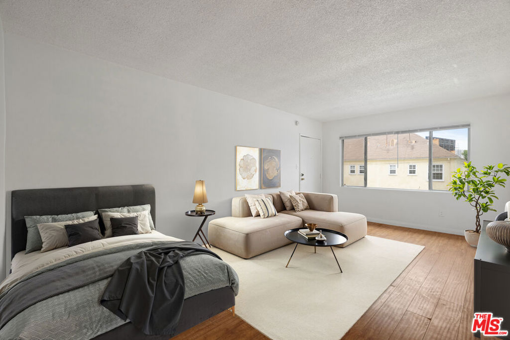 6755 Yucca Street 4 Los Angeles CA, 9002864123321043459120