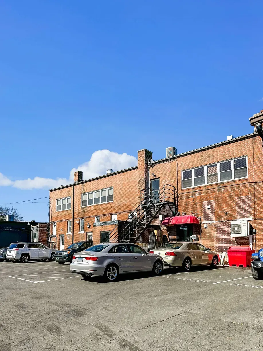 991 Farmington Avenue West Hartford, CT 06107