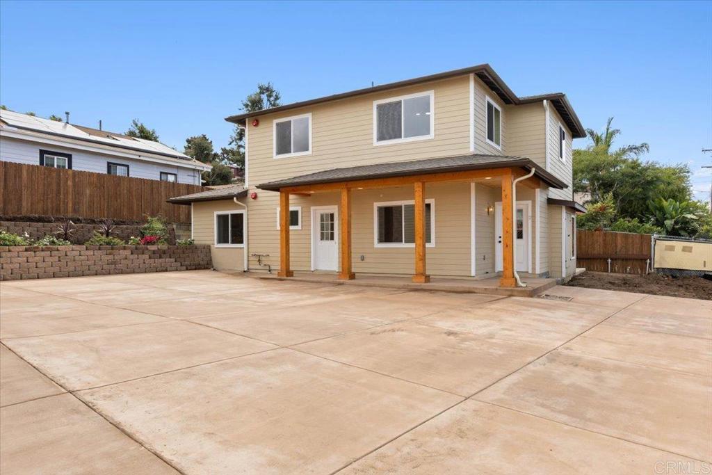 785 Lemon Ave Vista CA, 9208464139875460481122
