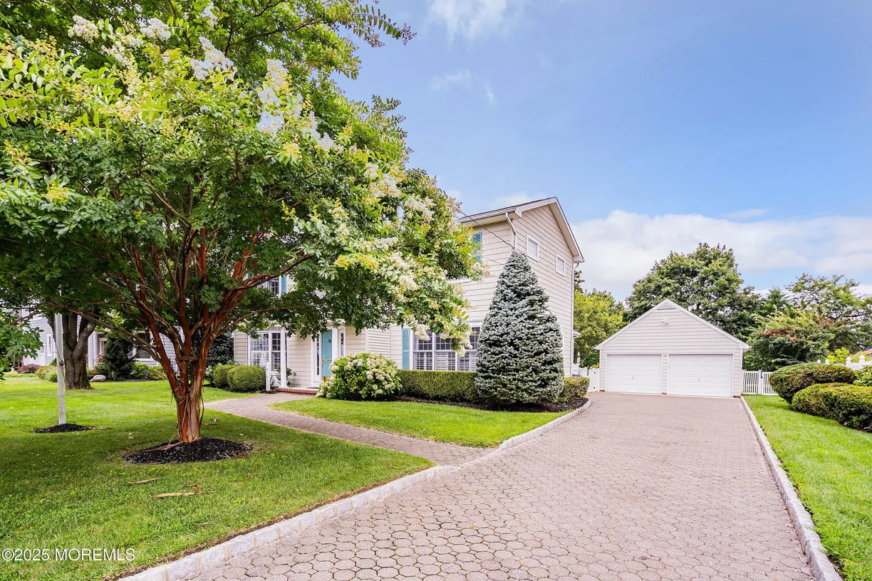 2163 Village Road