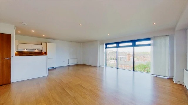 Glasgow Harbour Terraces, Glasgow, G11