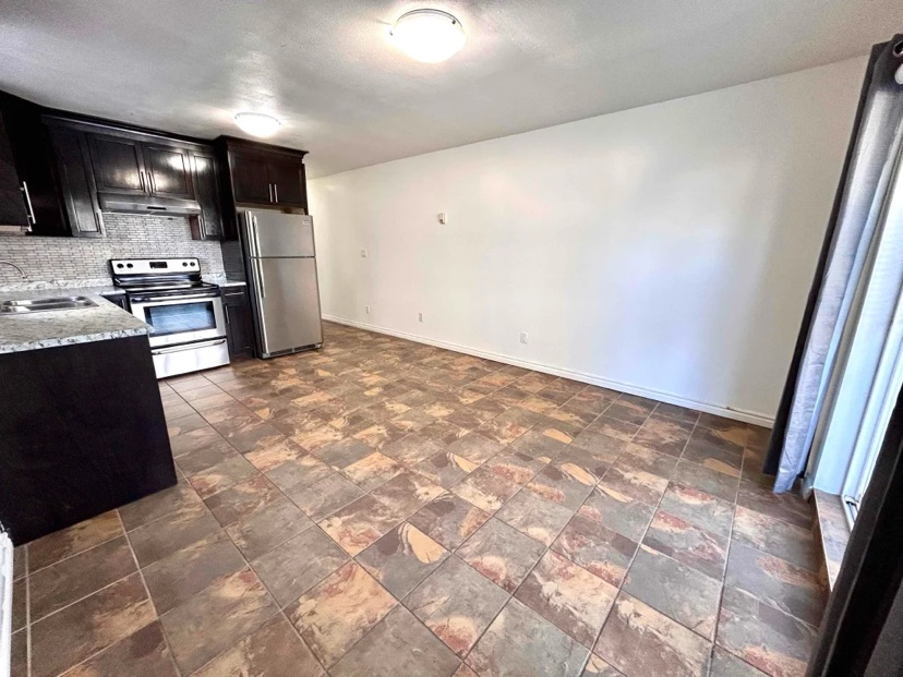 East Burnaby – 2 Bed 1 Bath Ground-Level Suite for Rent63466182614659124