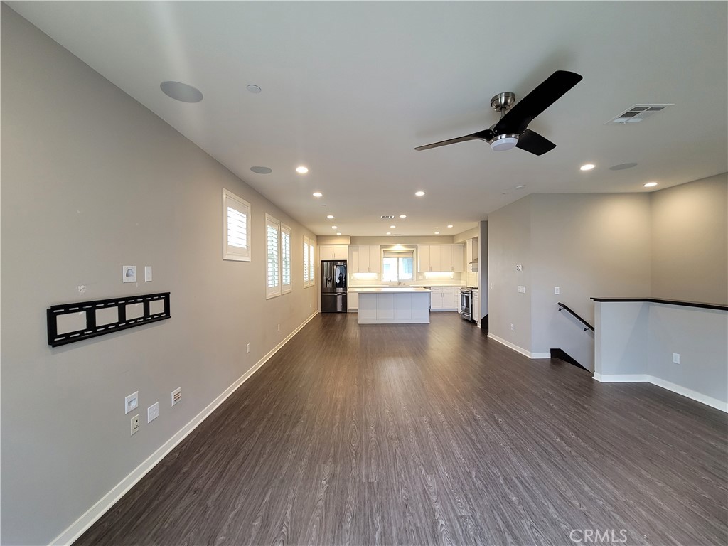 19504 Empire Northridge CA, 9132463788975059587122