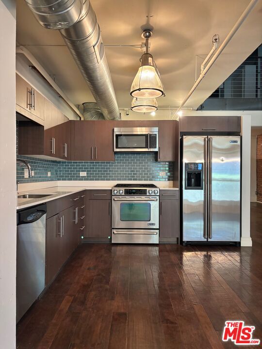 510 S Hewitt Street 102 Los Angeles CA, 9001364098576223745120