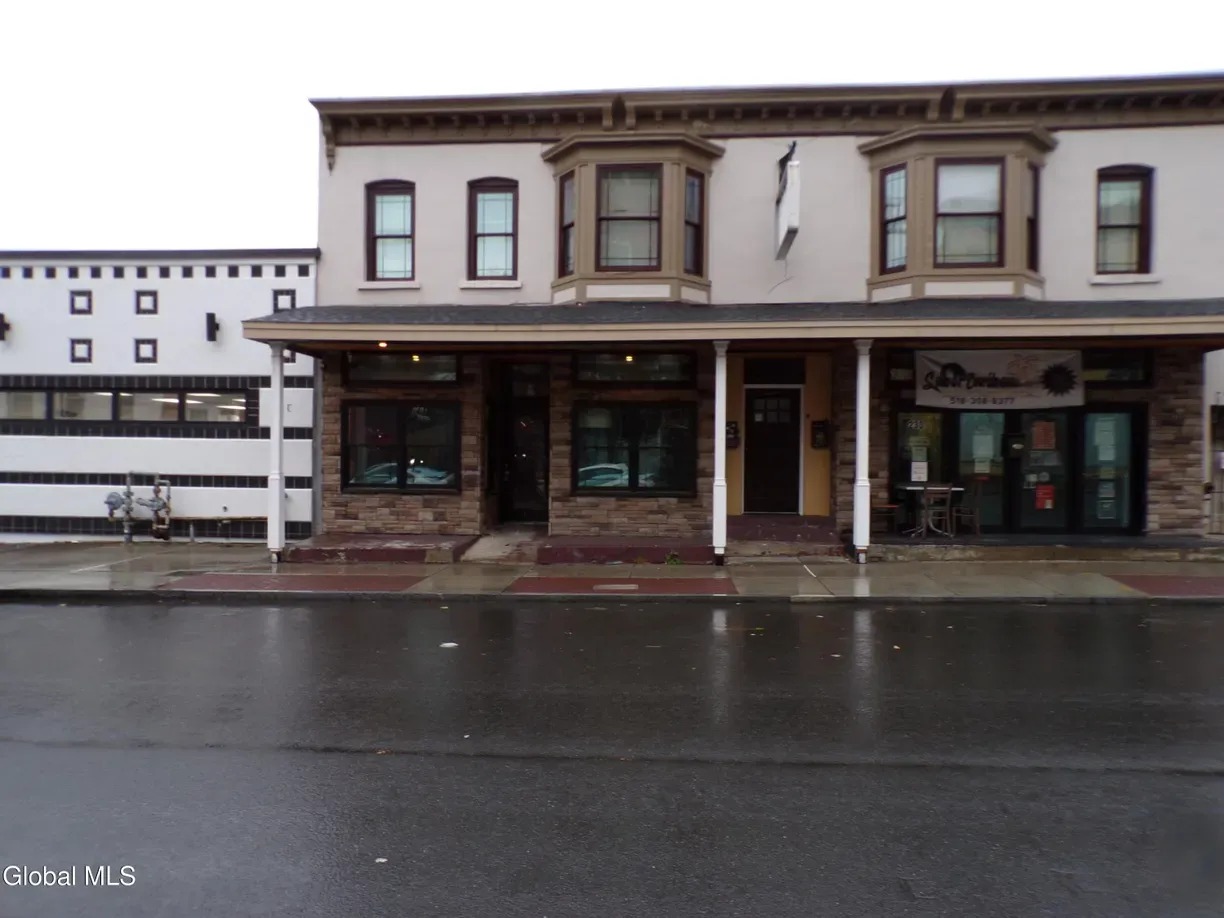 228-230 4th Street Troy, NY 12180
