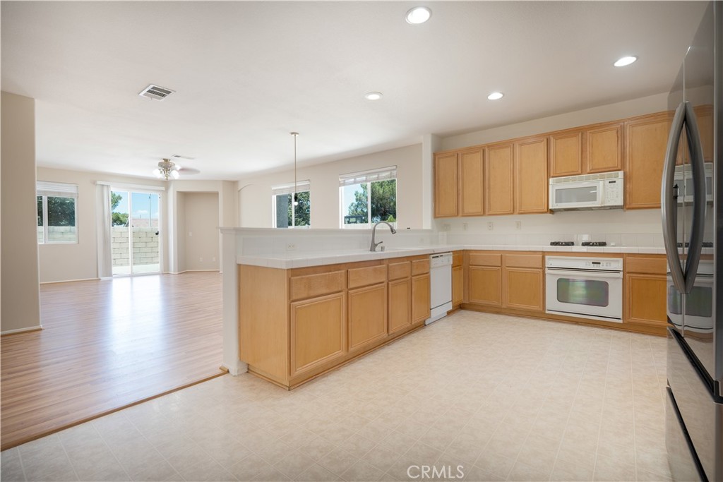 40263 Preston Road Palmdale CA, 9355163679164602753122
