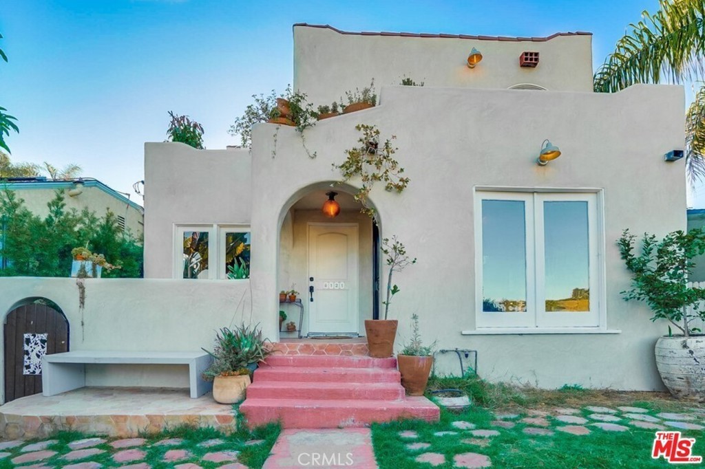 $2,795/mes 4121 4121 Shelburn Los Angeles CA, 9006564064890859011121
