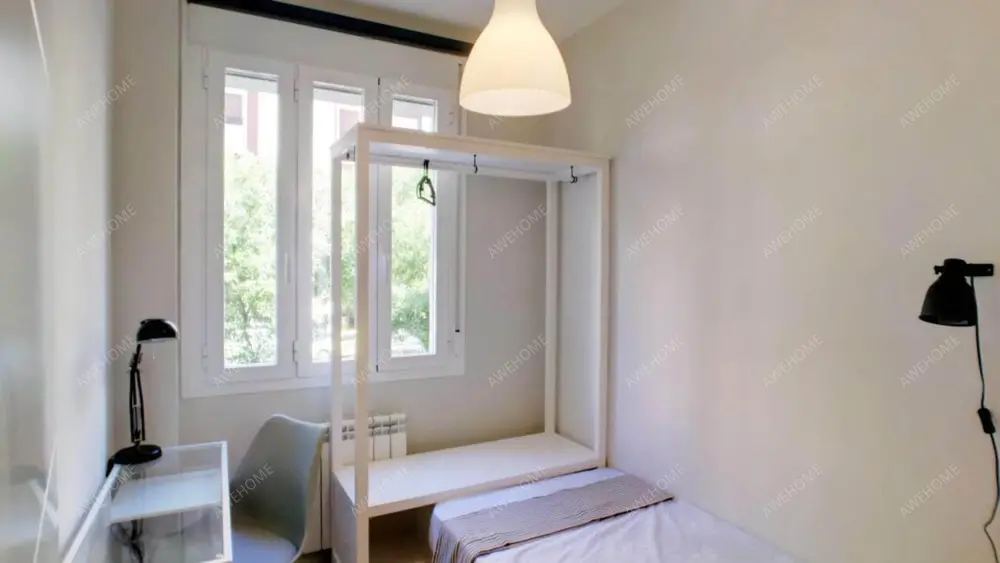 Neat single bedroom near Parque de El Retiro