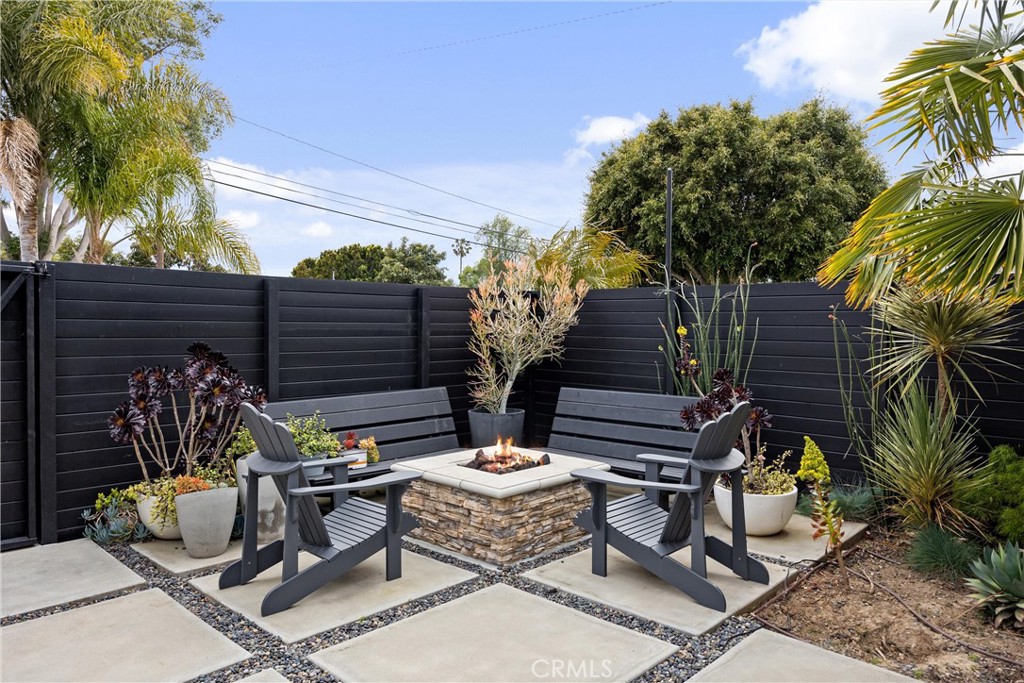 2100 Federal Costa Mesa CA, 9262764111960954883121