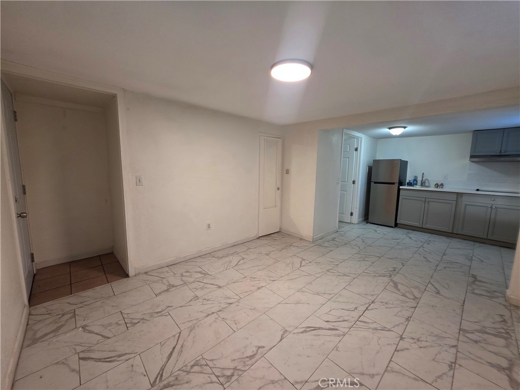 $1,200/month 523 Brookside C Redlands CA, 9237364086655423235122