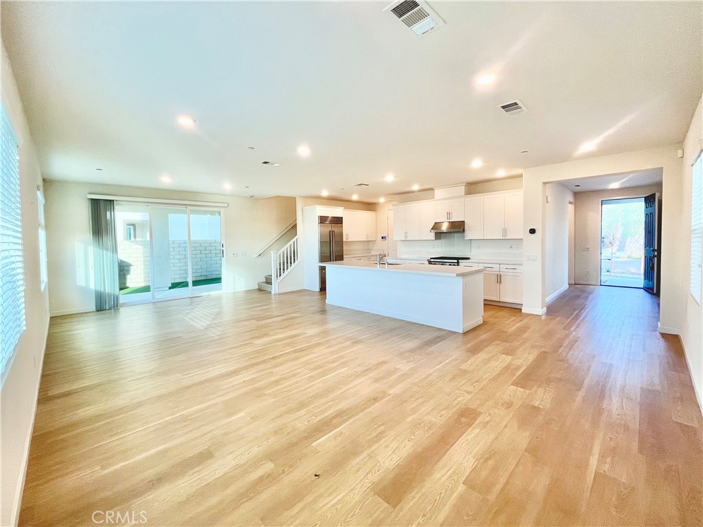 Lugar de lanzamiento 27237 Valencia CA, 9138164142142657922122