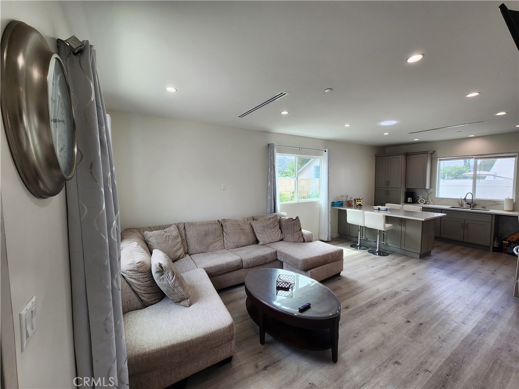 $3,195/mes 10343 Jardine Avenue Sunland CA, 9104064135036925697122