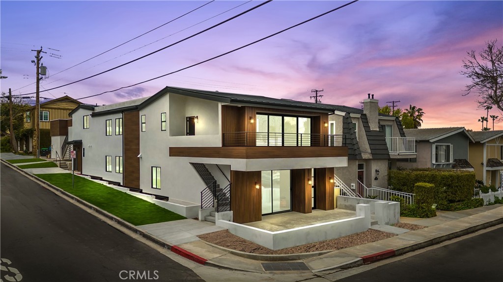 520 Iris Avenue Corona Del Mar CA, 9262564112880796929121